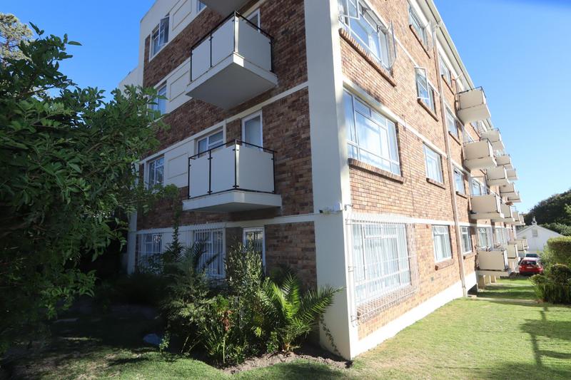 2 Bedroom Property for Sale in Wynberg Upper Western Cape